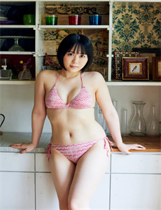 《凌晨三点看片www巨乳》